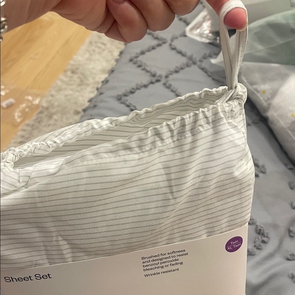 Room Essentials Gray Microfiber Sheet Set - Picture 5 of 6